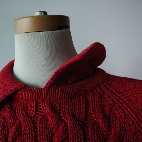 Illustrations Vintage Red Collared Knit Sweater Size Medium - Picture 5 of 7